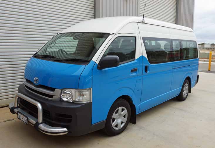 Busy Blue Bus Toyota HiAce DU760